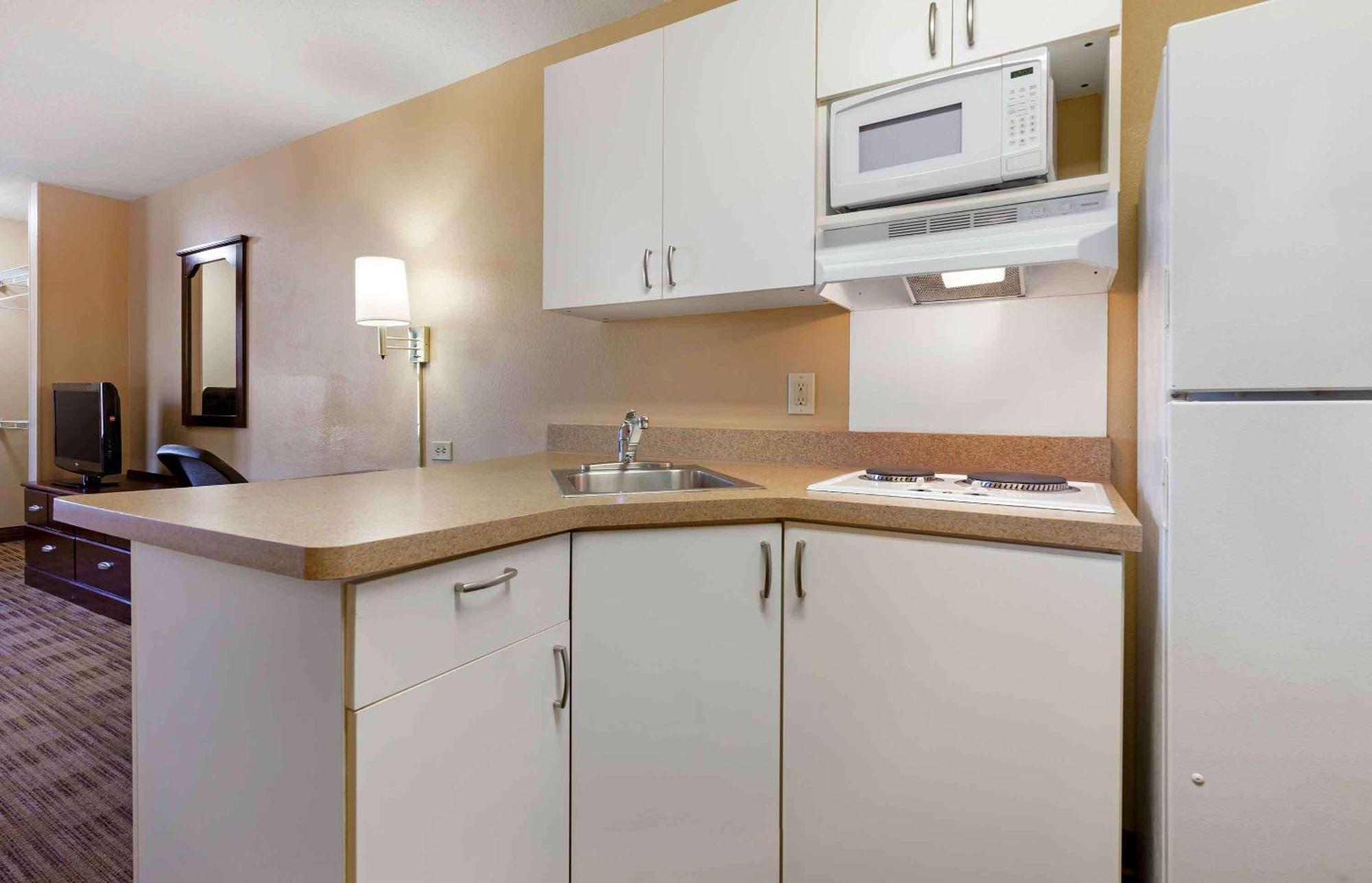 Extended Stay America Suites - Madison - Junction Court Middleton Eksteriør billede