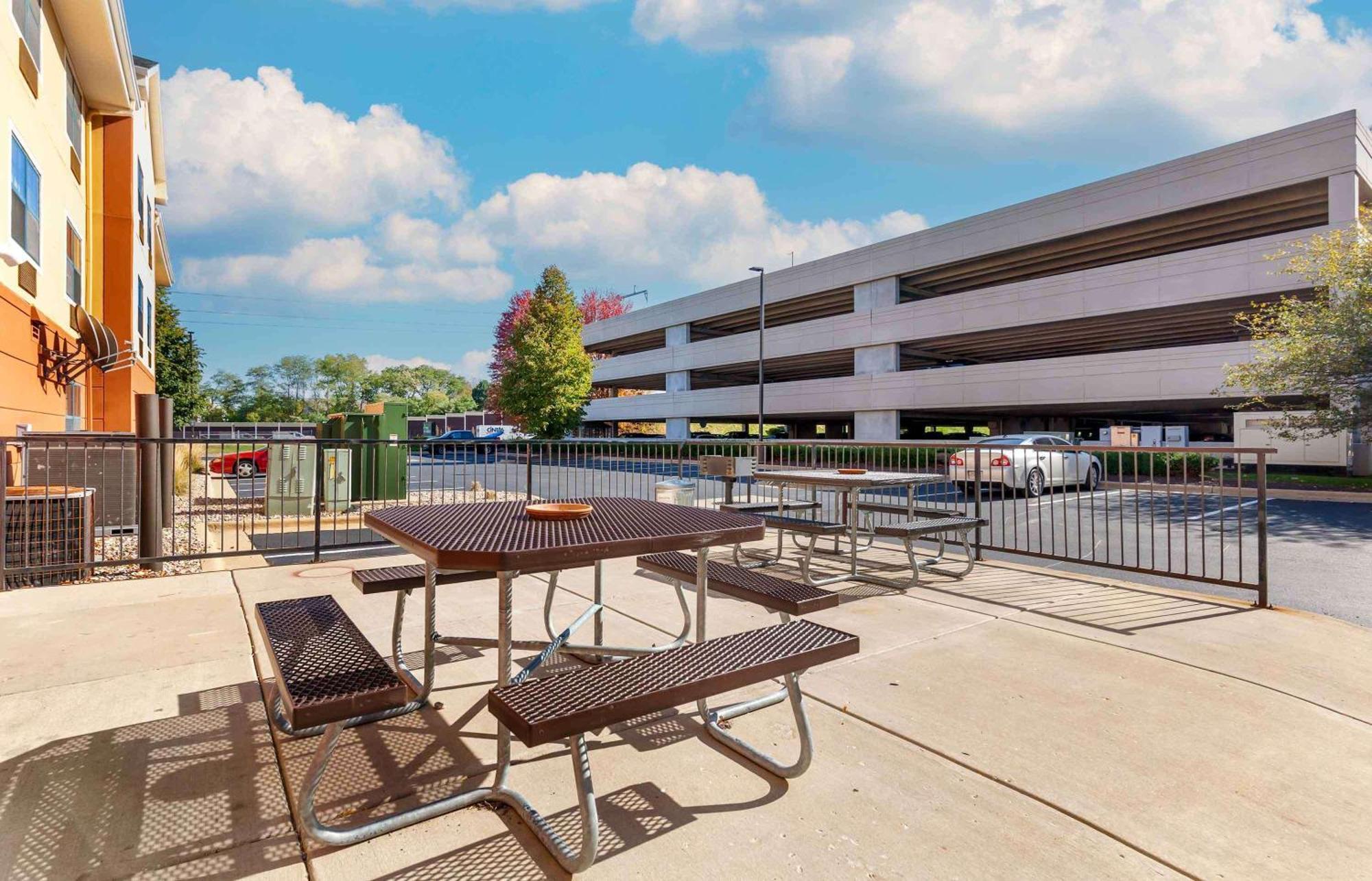 Extended Stay America Suites - Madison - Junction Court Middleton Eksteriør billede